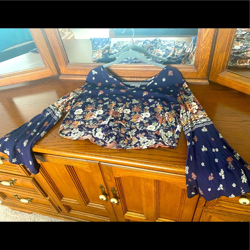 Altar’d State bohemian flowered adjustable shirt